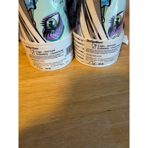 2013 Mattel Monster High Pillow and 16 Party Cups - Picture 4 of 9